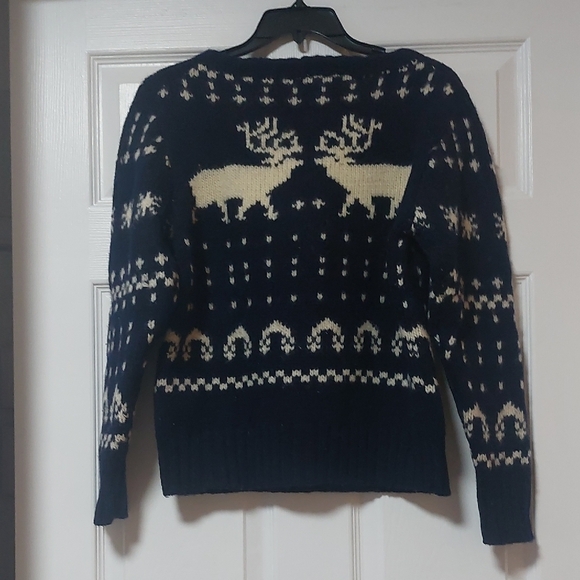 Vintage, Size M, Navy Blue Reindeer Pattern 100% Wool Sweater - Picture 7 of 13